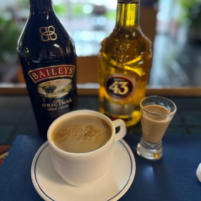 Cafe Con Leche.
